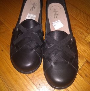 CLARKS SHOE ***NEW WITH TAGS***